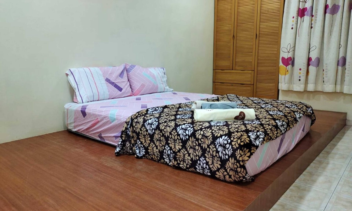 Kampung Jelatang Hotel | Hotel O Coke Guest House