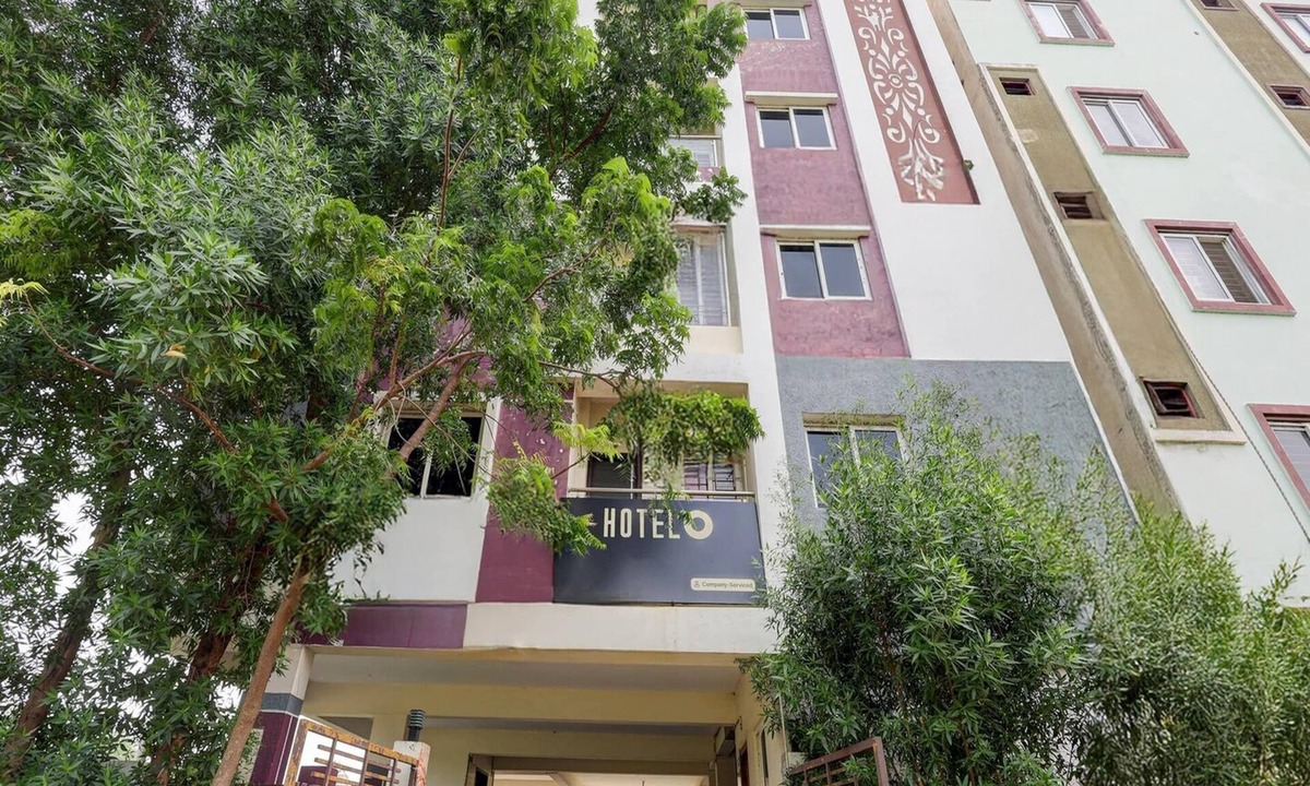 Vijayawada House | Hotel O Enikepadu Formerly Akshaya