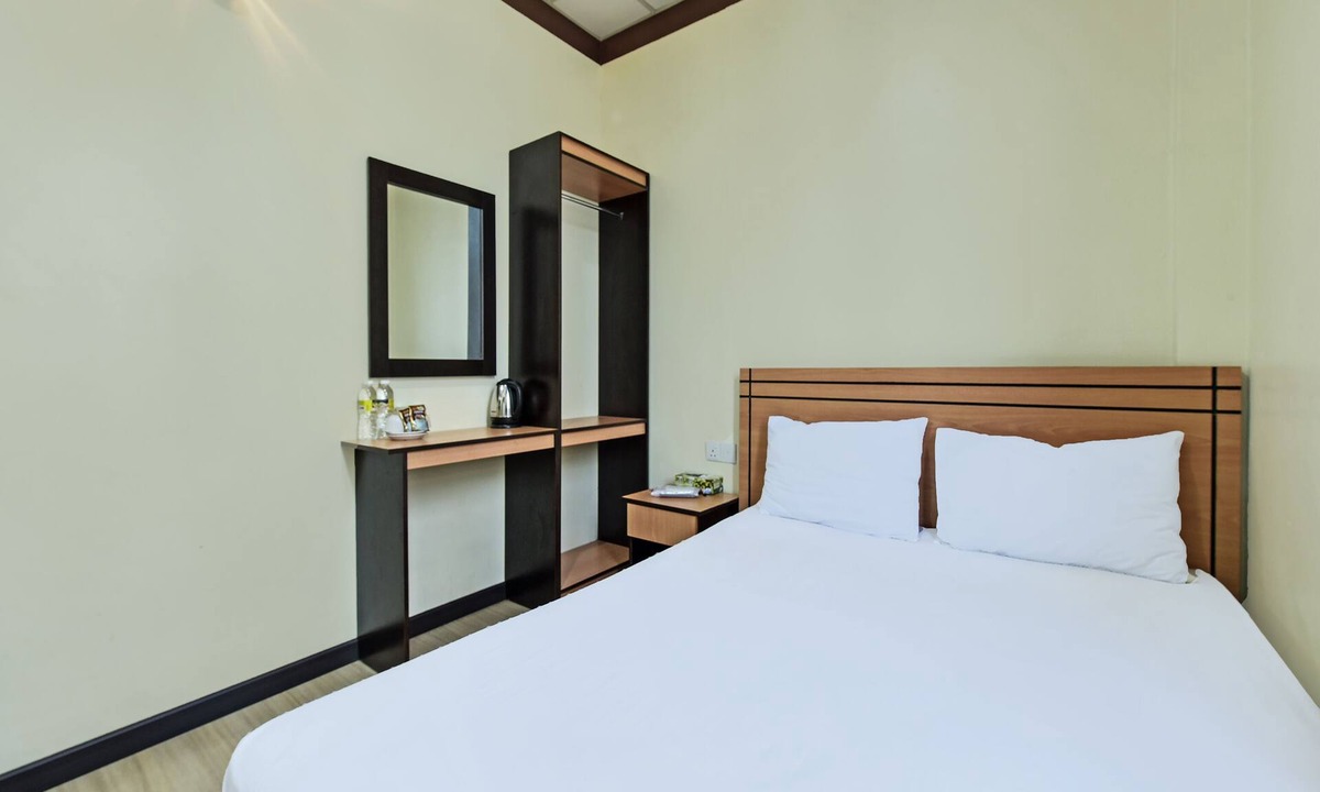 Taman Johor Jaya Hotel | Hotel O Ezzyhome Johor Jaya