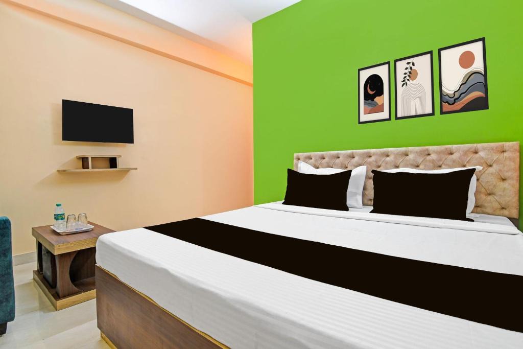 Howrah Hotel | Hotel O Grand