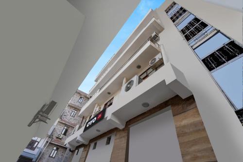 Sainik Farm Hotel | Hotel O KD Plaza 6 Residency