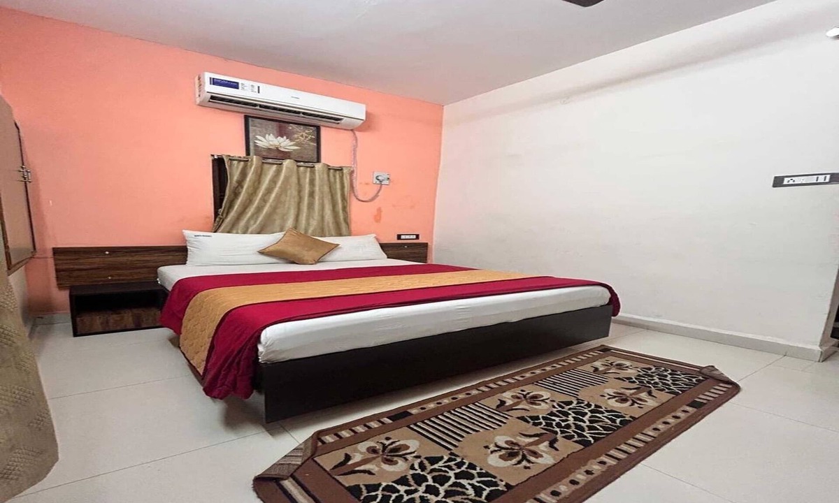Kurnool House | Hotel O Kurnool Railway Station Road
