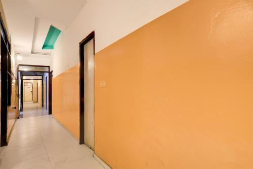 Mukherjee Nagar Hotel | Hotel O M.C Residency
