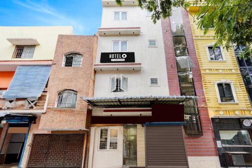 Triplicane Hotel | Hotel O MA Chidambaram Stadium Formerly Sarvanas Park