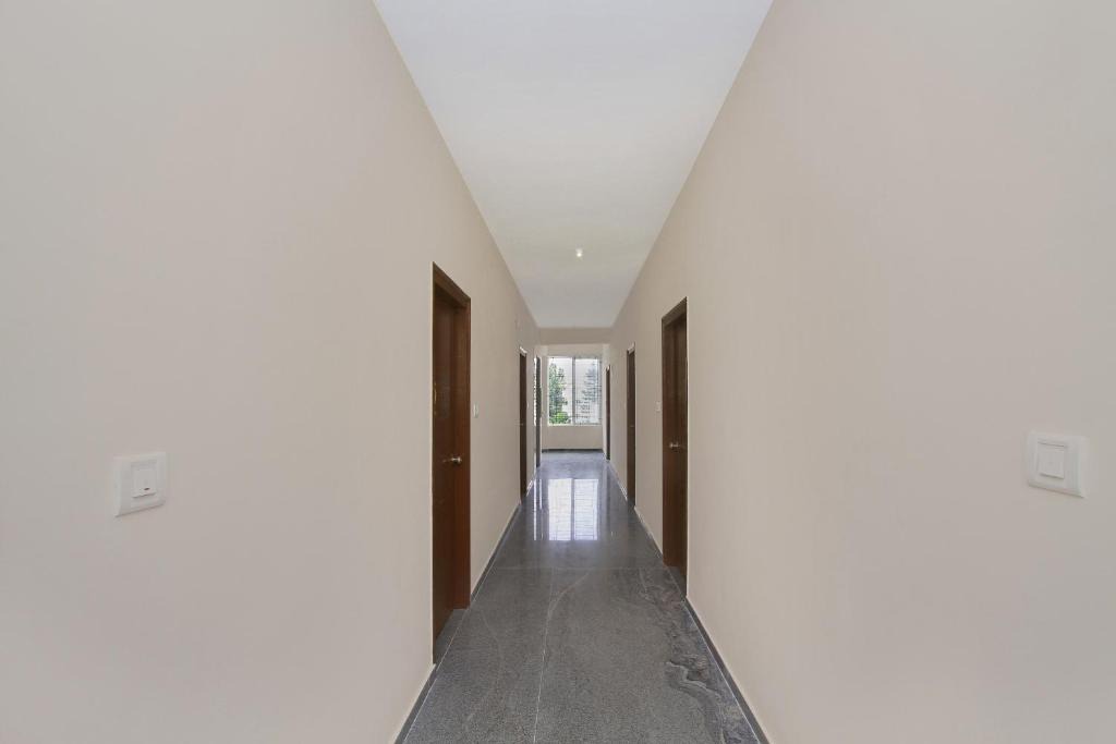 Krishnarajapura Hotel | Hotel O Manu Residency