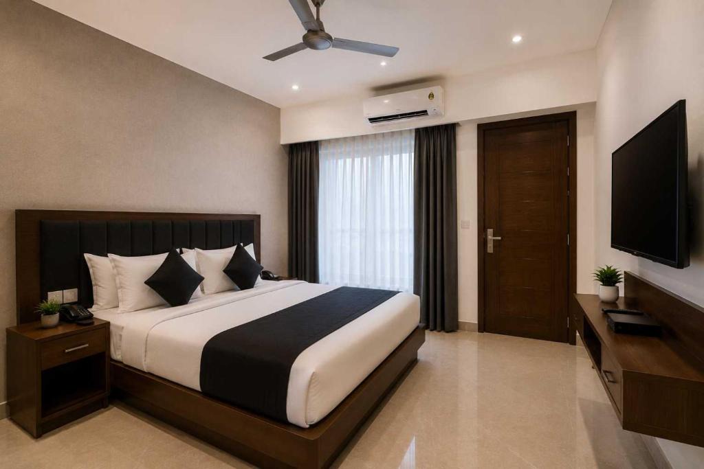HITEC City Hotel | Hotel O SLN Terminus Gachibowli Formerly BSR