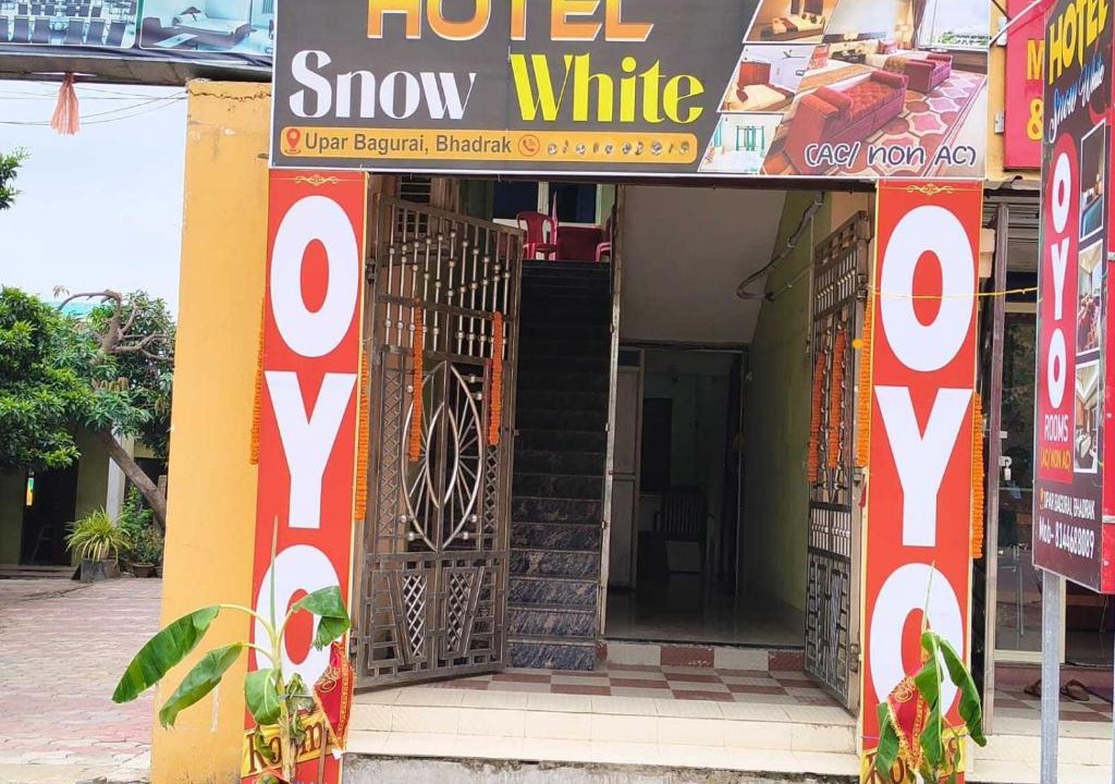 Bhadrak Hotel | Hotel O Snow White