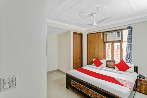 Chhatarpur Hotel | Hotel O South Plaza