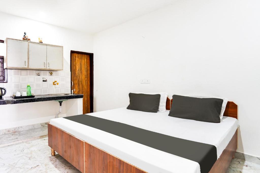 Udyog Vihar Hotel | Hotel O STAY 97 RESIDENCY