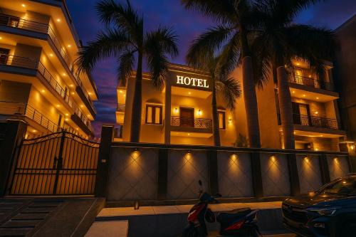 Noida House | Hotel Oxygen Inn-Noida Sector 51