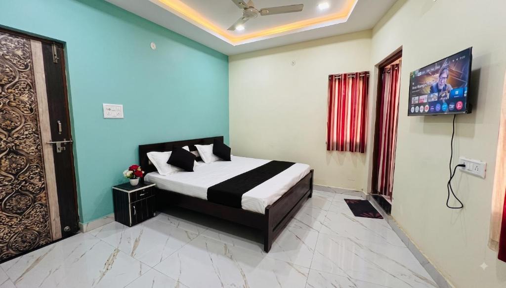 Faizabad House | Hotel Paarvi Palace
