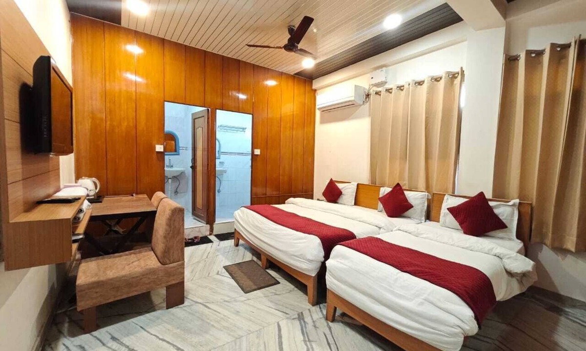 Sindhi Camp Hotel | Hotel Paradise Continental