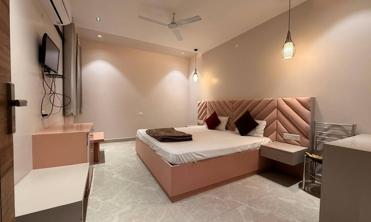 Charbagh Hotel | Hotel Park Avenue