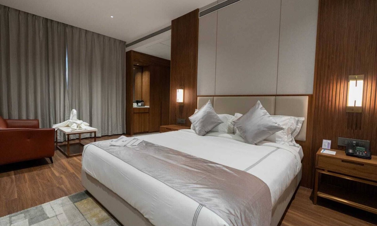 Ahmednagar Hotel | Hotel Park Central