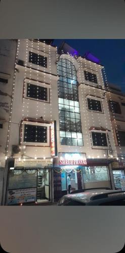 Nathdwara Hotel | Hotel prayag with ev car station 7,4kw