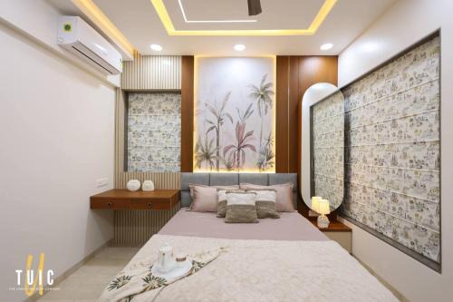 Basai House | Hotel Q victoria palace #tajmahal corridor & hotel lane