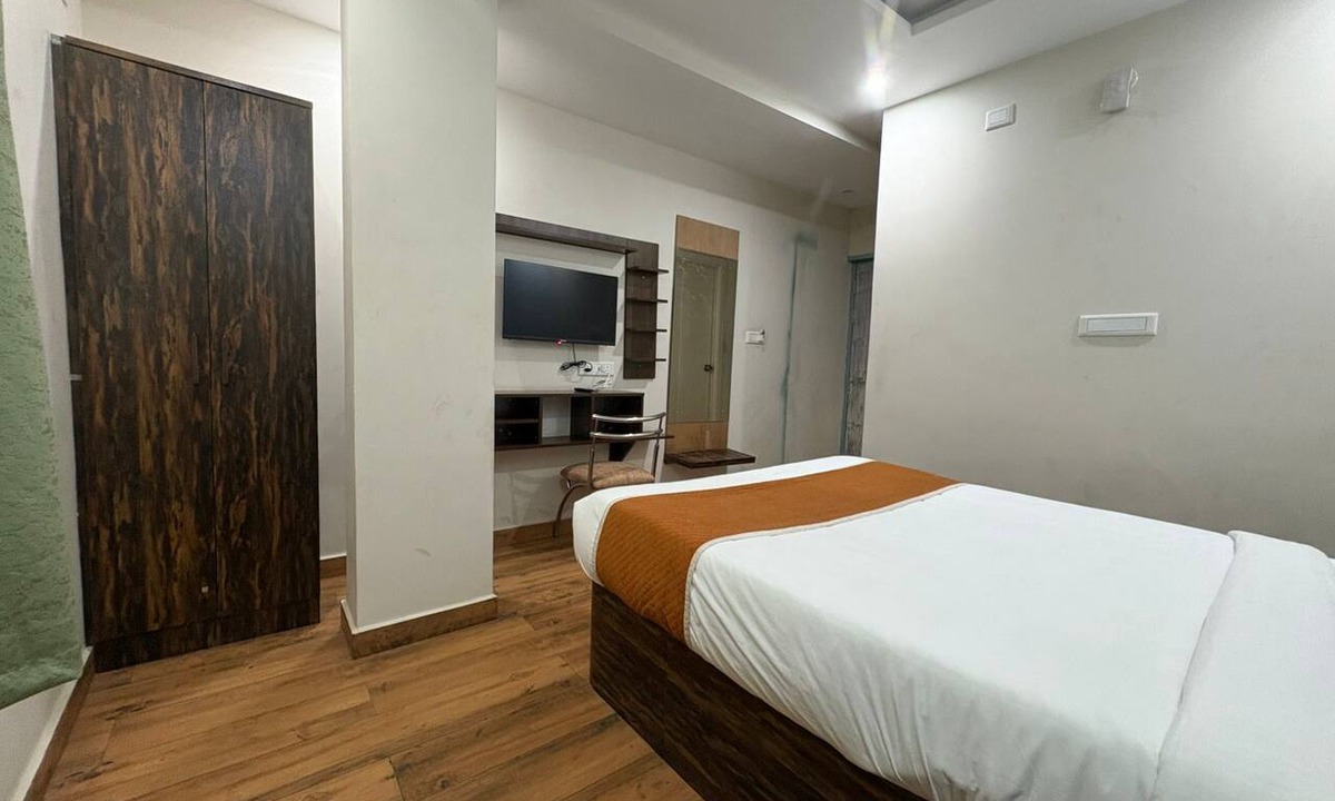 Bengaluru Hotel | Hotel Raasaa Grand Rooms