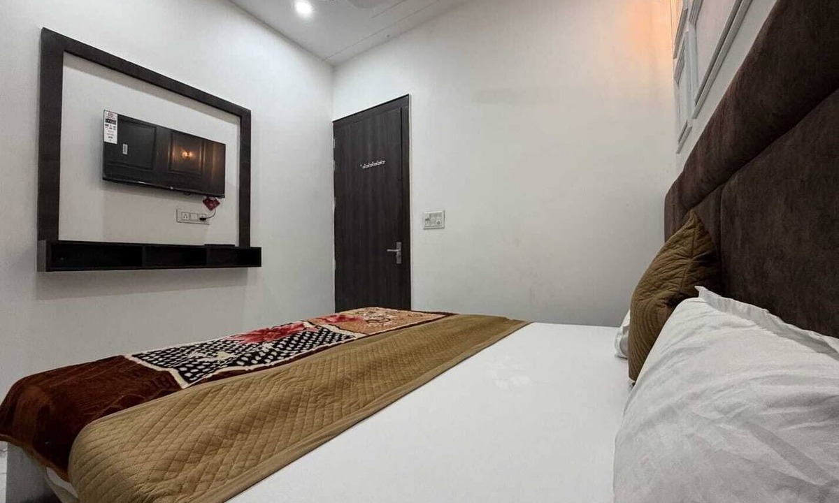 Mathura Hotel | Hotel Ravintam