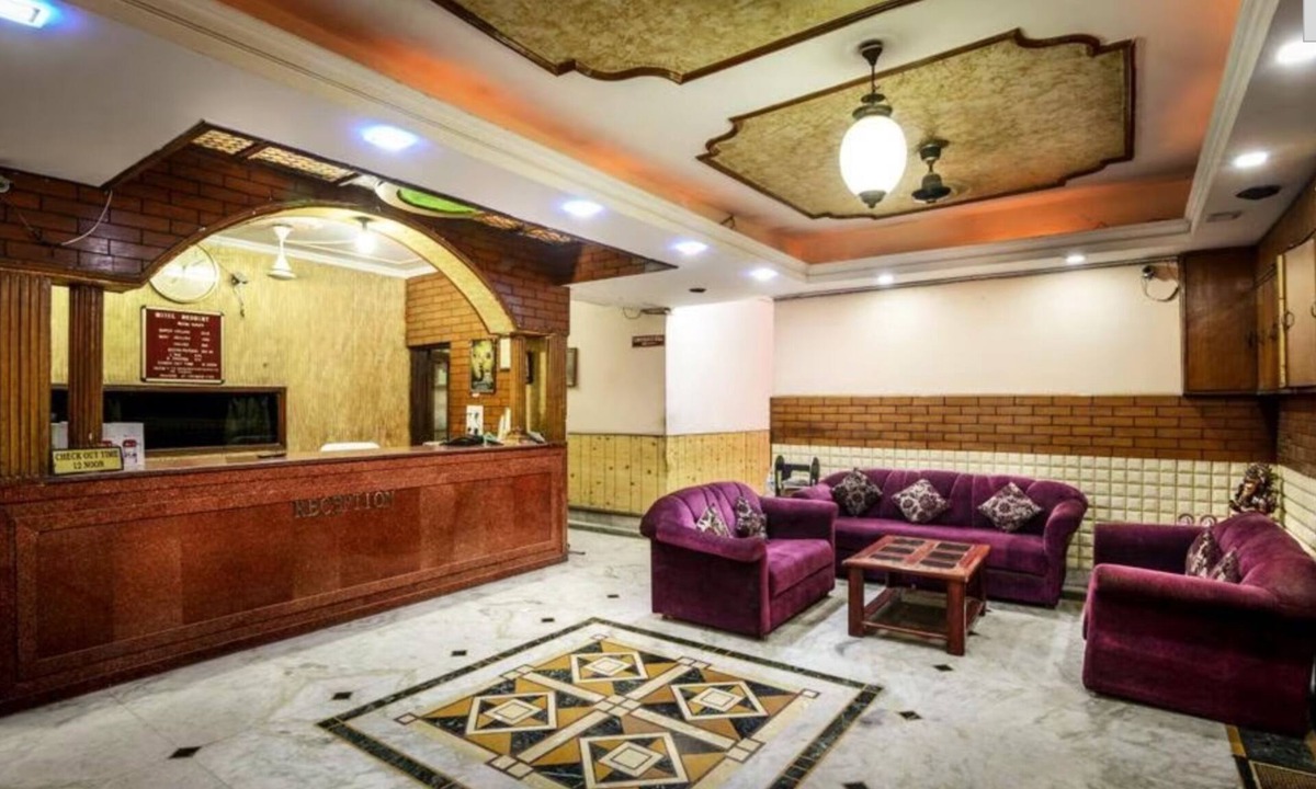 Ghaziabad Hotel | Hotel Redbury