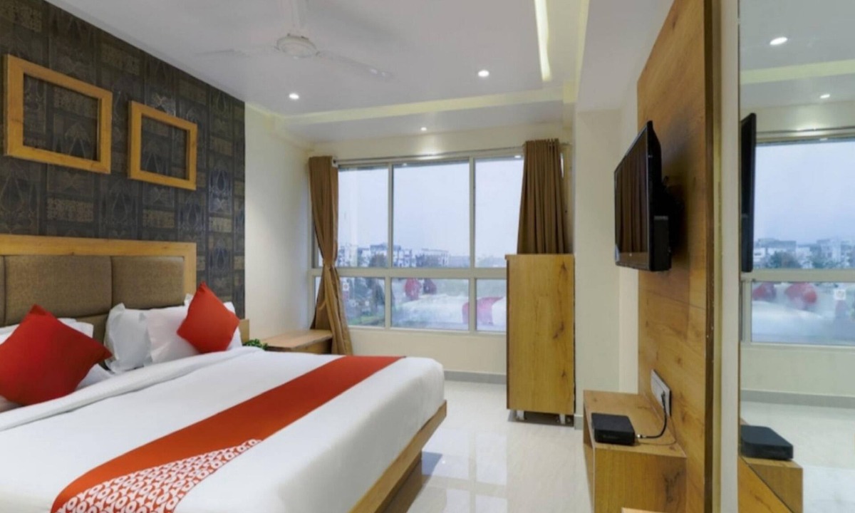 Vadodara Hotel | Hotel Rose Gold