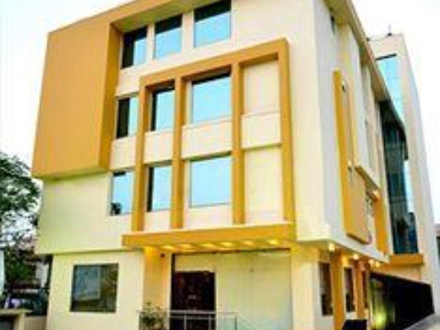 Amer Fort Road Hotel | Hotel Royal View