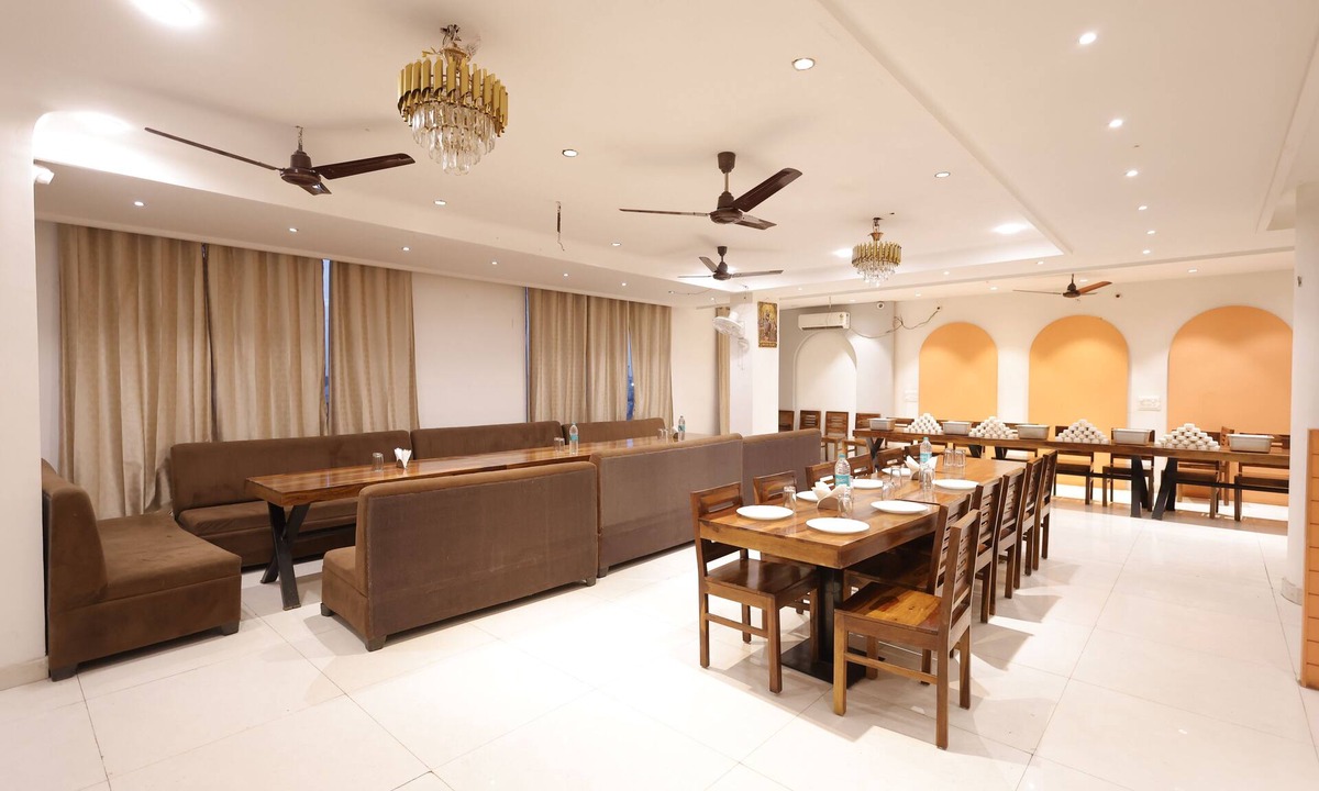 Bharatpur Hotel | Hotel Royal Vilas