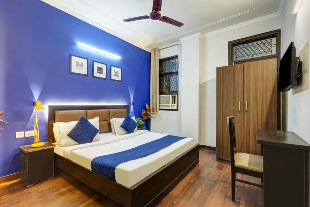 Sainik Farm Hotel | Hotel Saket Residency - IGNOU Road Saket