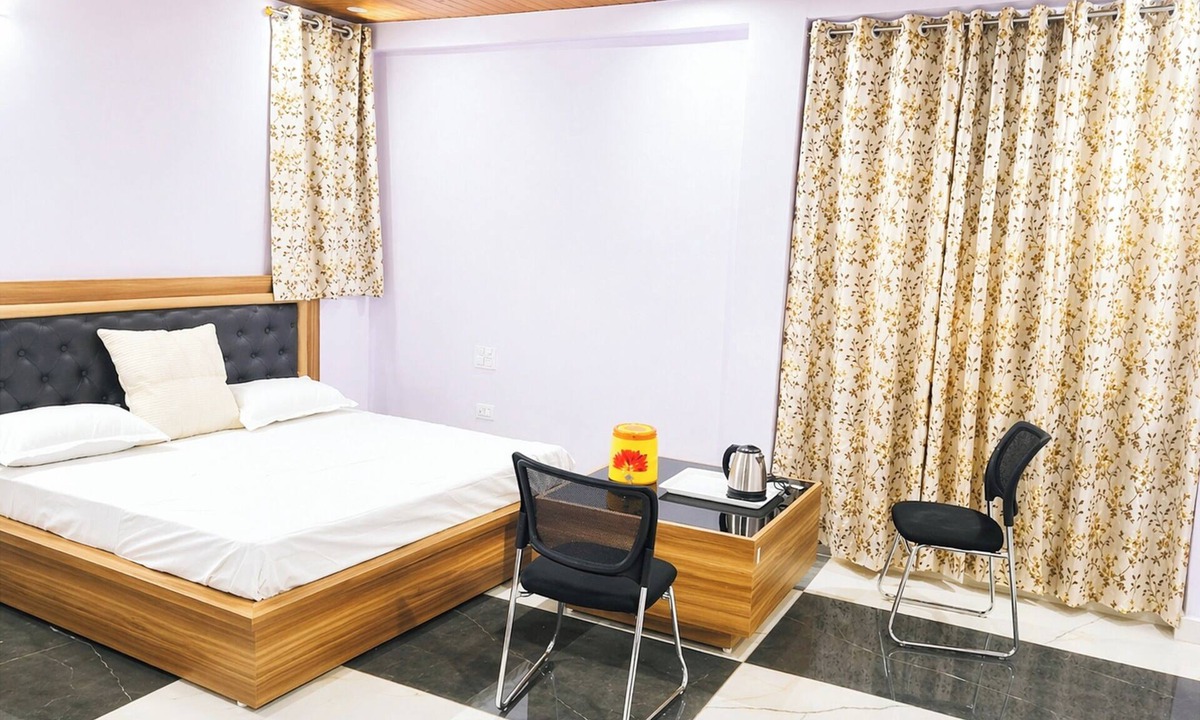 Didihat Hotel | Hotel Shri Anand Berinag
