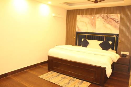 Hauz Khas Hotel | Hotel Shyama International
