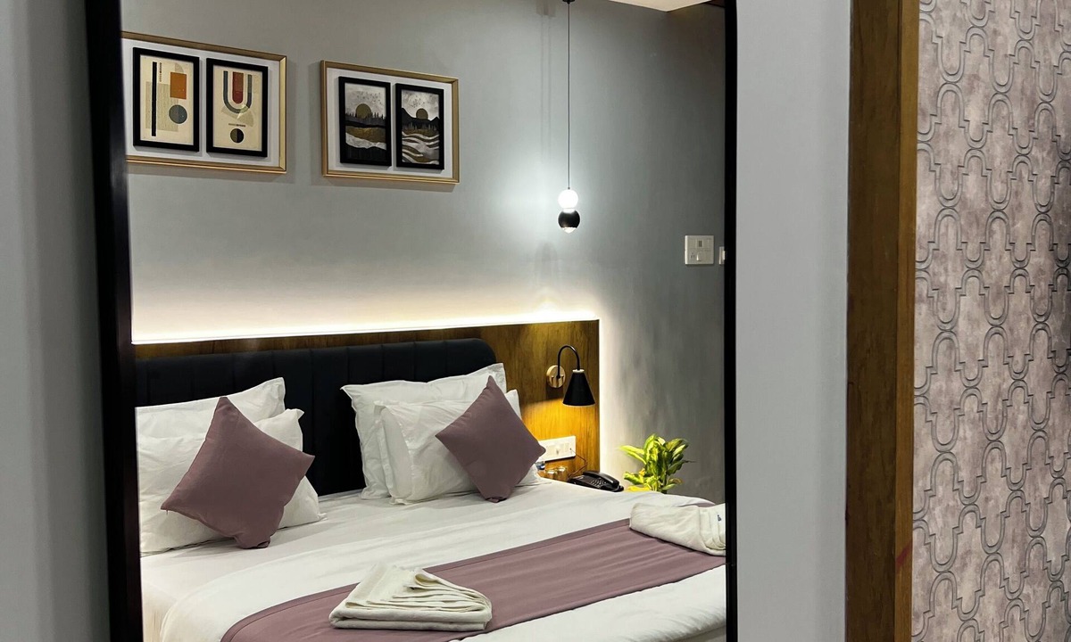 Surat Hotel | Hotel Siaan Palace