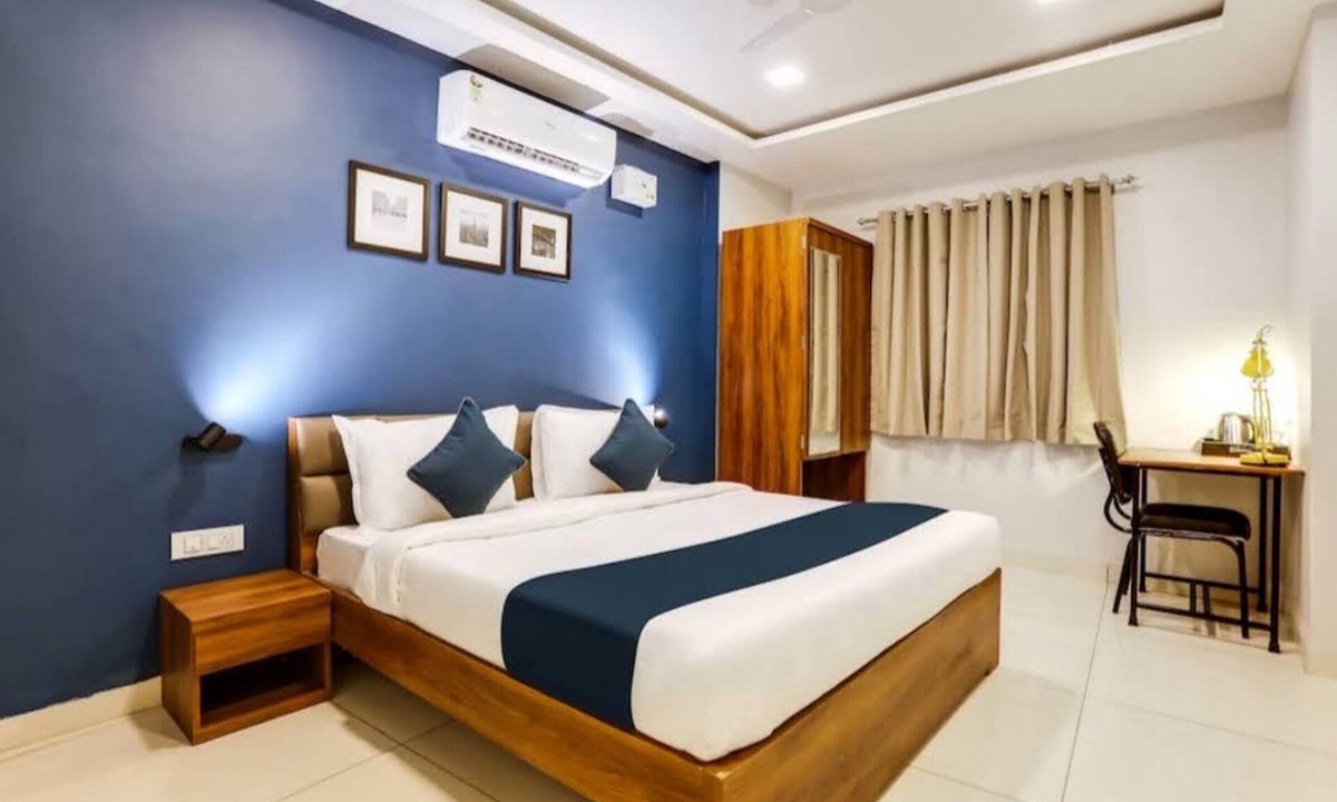 Indore Hotel | Hotel Silver Key