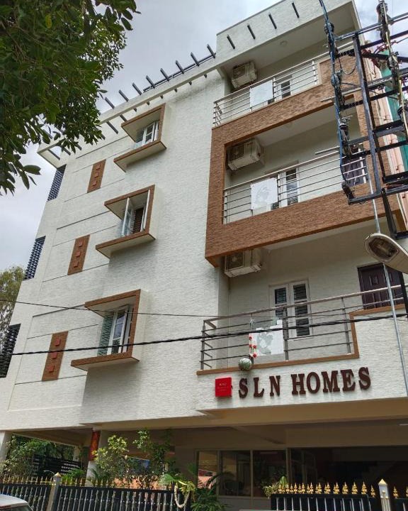 Yelahanka Hotel | HOTEL SLN Homes