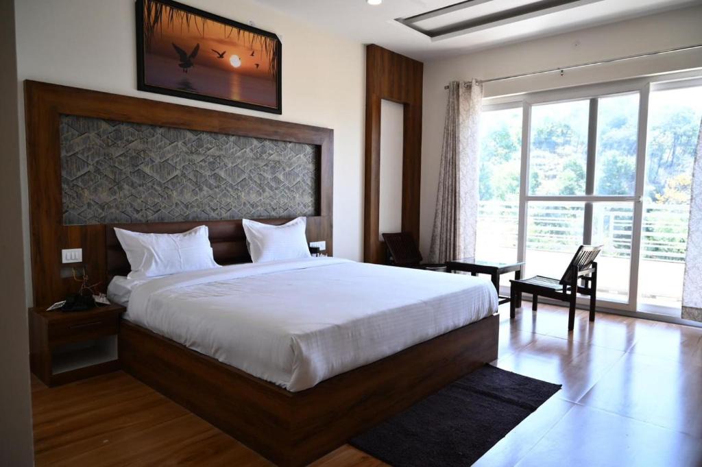 Sidhpur Hotel | HOTEL SR RESIDENCY
