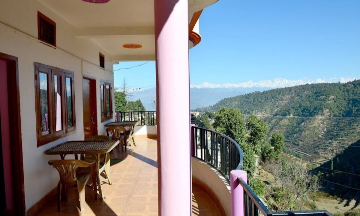 Khirsu Hotel | Hotel Taj Himalaya khirsu
