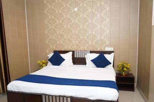 Manimajra Hotel | Hotel The Bliss Near Housing Board Chowk Mani Majra Chandigarh