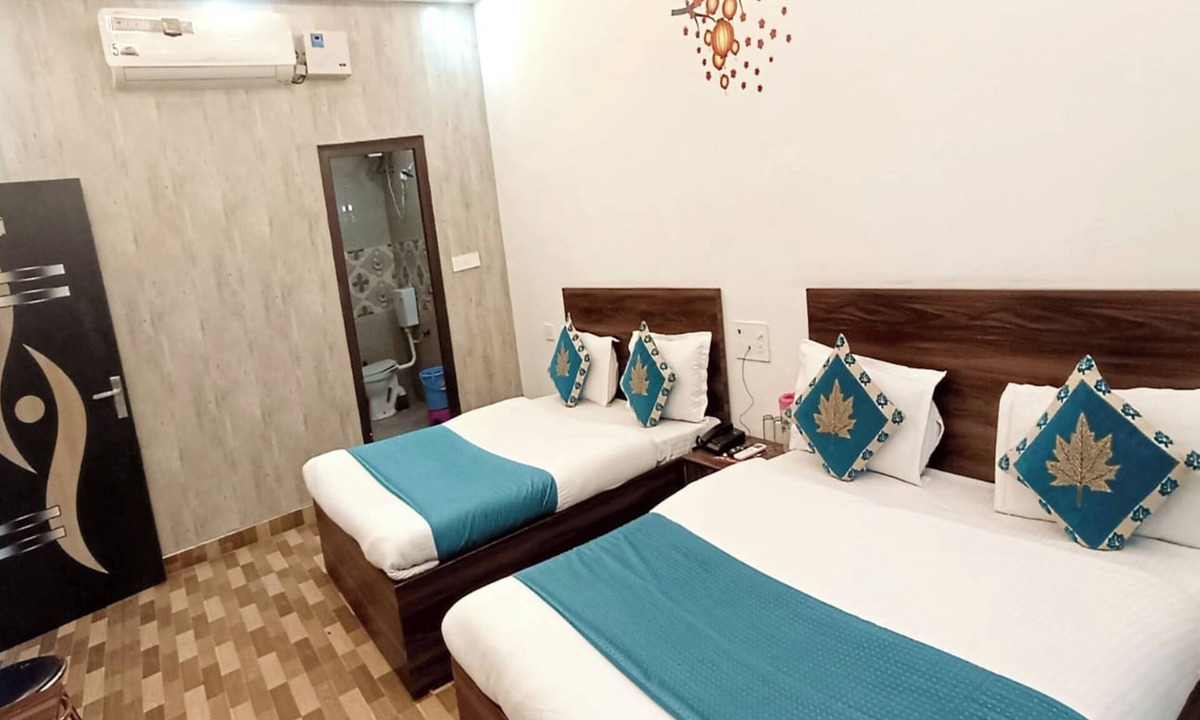 Vrindavan Hotel | Hotel The NV Grand Palace Vrindavan