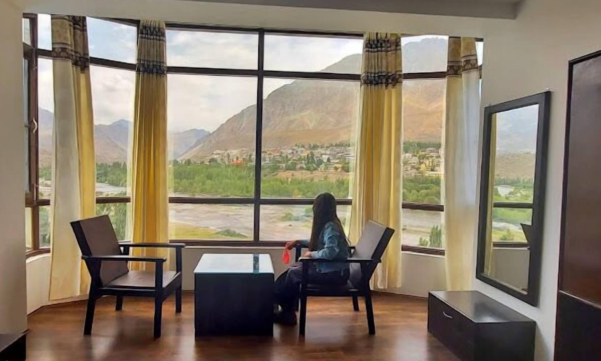 Shargole Hotel | Hotel The White Castle