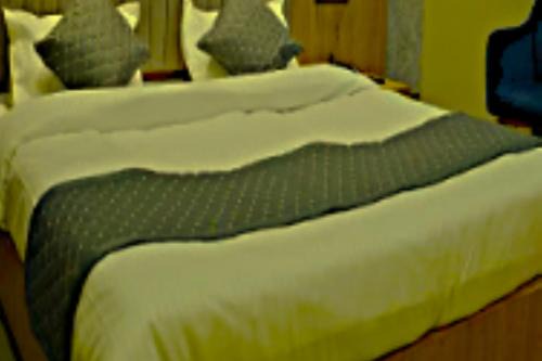 Ayodhya Hotel | Hotel Vishnu Priya Ayodhya