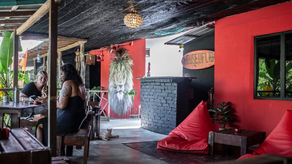Lubok Buaya House | House of Lion Hostel
