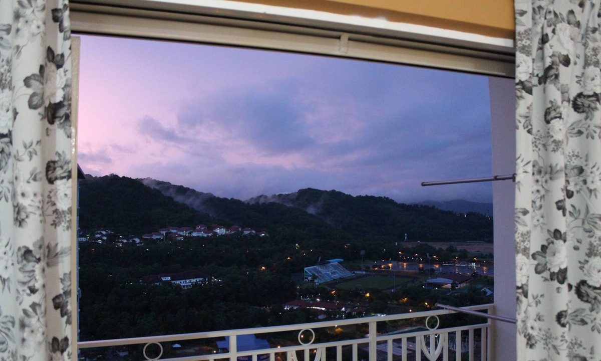 Kota Kinabalu Apartment | HUGE 3 bed ~ Great for big families