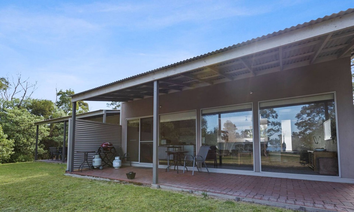 Forge Creek House | Huon - Waterfront Retreat: Secluded lodges perfect for nature lovers