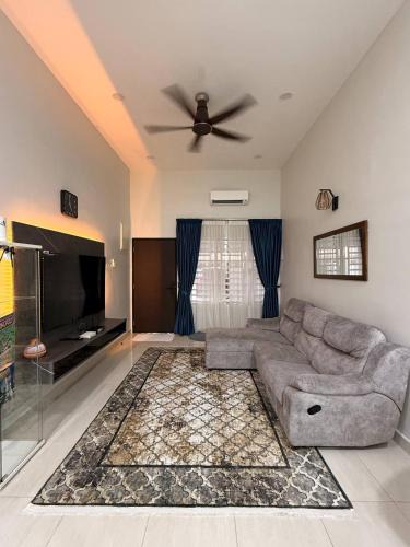 Kepala Batas House | Huwayna Private Pool Homestay M U S L I M sahaja