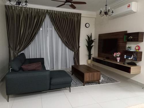 Central District Apartment | Hwayang
