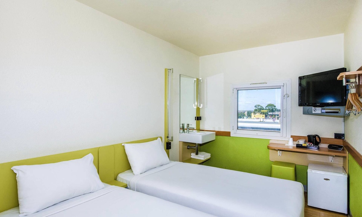 Fawkner Hotel | ibis Budget Fawkner