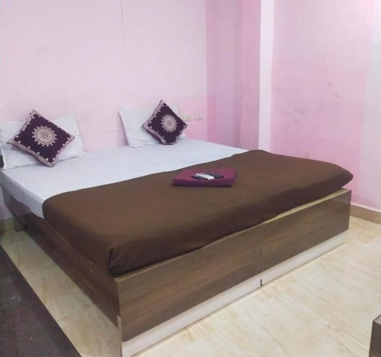 Anna Nagar Hotel | Icey bay inn