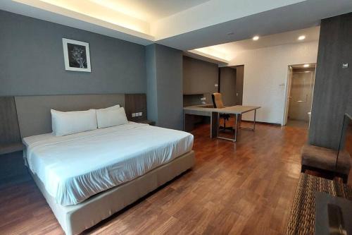 Shah Alam Apartment | IHomes33 Nexus Suites Shah Alam Balcony, 2 Pax