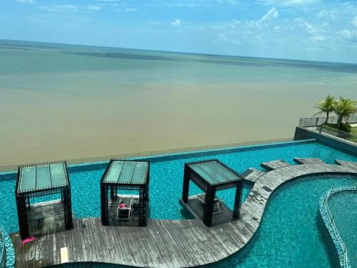 Kuantan House | Imperium Residence Sunrise Queen Suite with bedroom