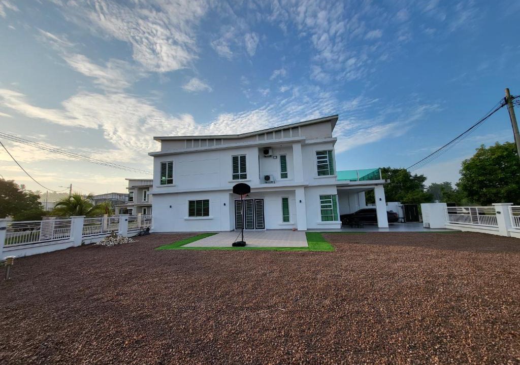 Kluang Villa | Impiana Lakeview Villa - Contactless Check In