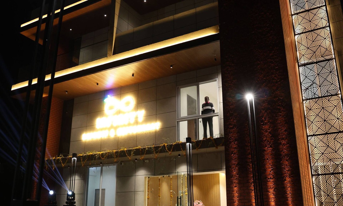 Mhow Hotel | Infinity Resort & Restaurant Inb