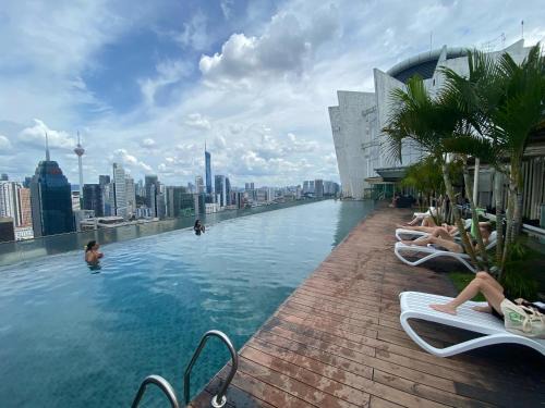 Chow Kit Hostel | Infinity Skypool Ladies Room in Hostel